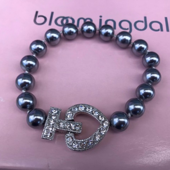 NWOT Black Pearls by Bloomingdale's - Picture 3 of 10